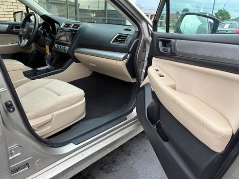 Used 2017 Subaru Legacy 2.5i Premium w/ Moonroof Package AWD/4WD image 23