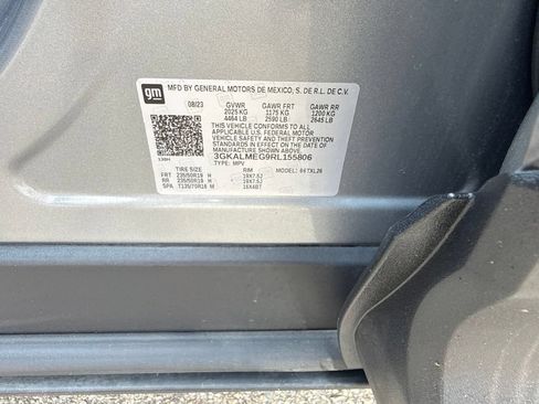 Used 2024 GMC Terrain SLE w/ Driver Convenience Package FWD image 38
