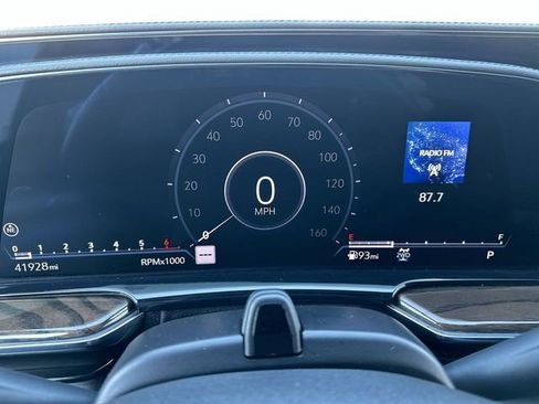 Used 2024 Cadillac Escalade Sport Platinum w/ LPO, ONYX Package image 11