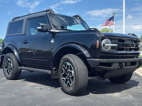 Used 2021 Ford Bronco Outer Banks AWD/4WD image 1