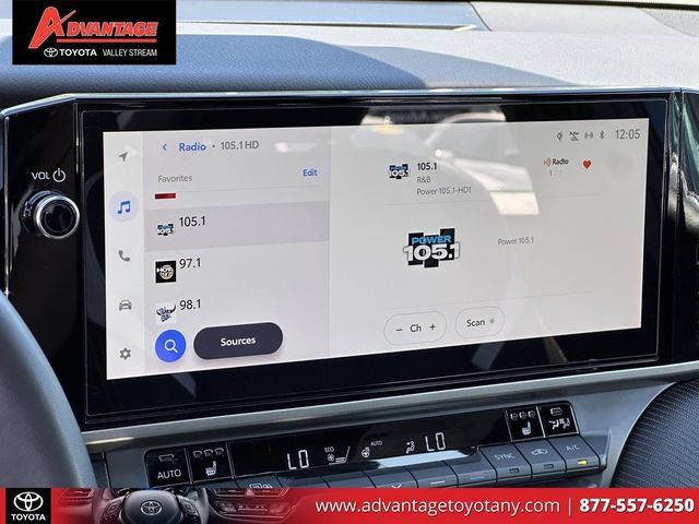 Used 2025 Toyota Camry SE w/ Multimedia Upgrade Package AWD/4WD image 33