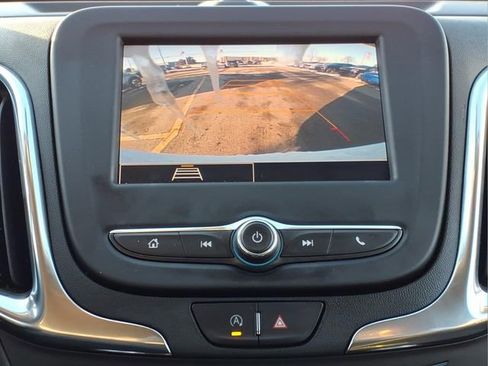 Used 2022 Chevrolet Equinox LT image 18