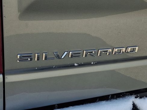 Used 2024 Chevrolet Silverado 1500 LTZ w/ LTZ Premium Package image 30