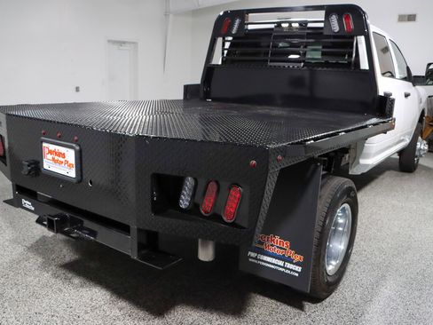 Used 2024 RAM 3500 Tradesman w/ Chrome Appearance Group image 8