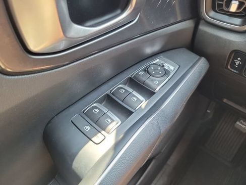 Used 2022 Kia Sorento LX FWD image 25