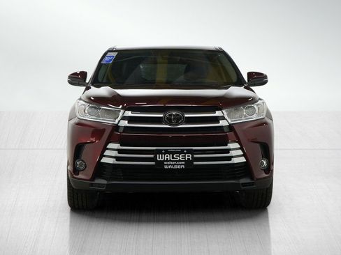 Used 2017 Toyota Highlander XLE image 8