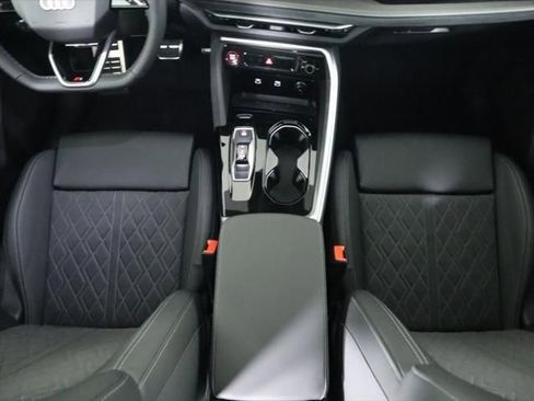 New 2025 Audi SQ5 Premium Plus image 18
