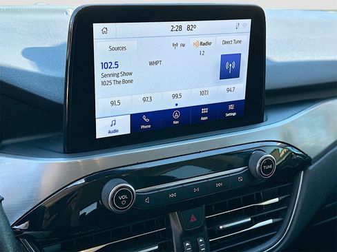 Used 2021 Ford Escape Titanium image 15