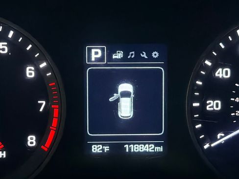 Used 2017 Hyundai Tucson Sport FWD image 8