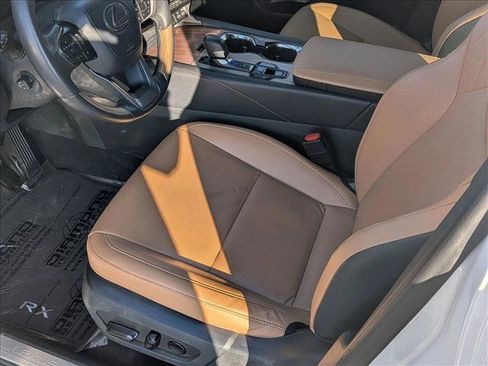 Used 2023 Lexus RX 350h image 11