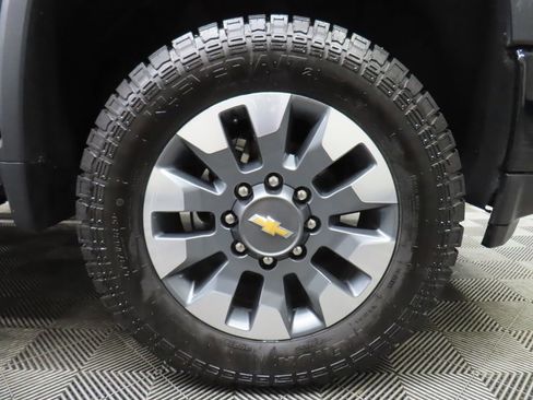 Used 2023 Chevrolet Silverado 2500 Custom w/ Gooseneck/5TH Wheel Package AWD/4WD image 10