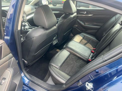 Used 2018 Nissan Maxima SR FWD image 14