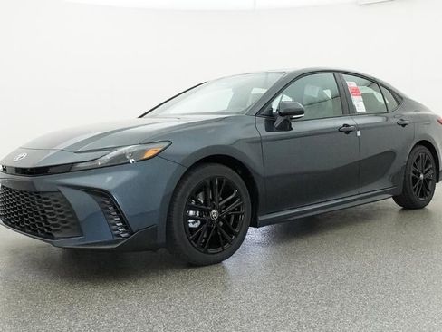 New 2026 Toyota Camry SE FWD image 17