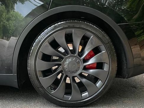 Used 2023 Tesla Model Y Performance AWD/4WD image 6