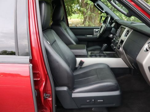 Used 2015 Ford Expedition EL XLT w/ Equipment Group 202A AWD/4WD image 24