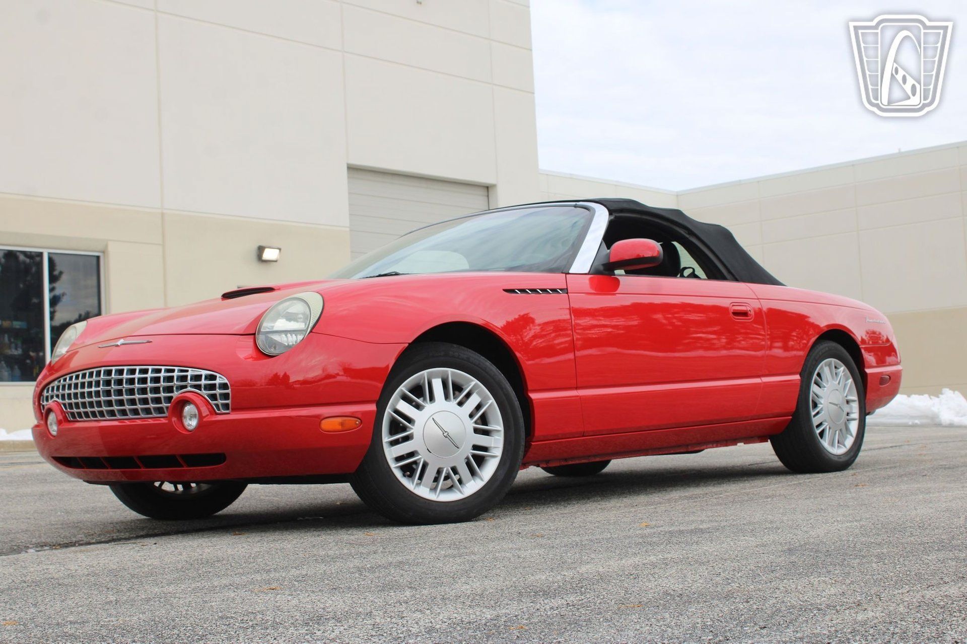 Used 2002 Ford Thunderbird RWD image 3