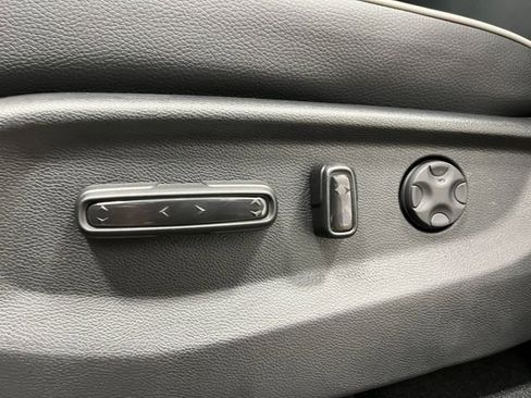 New 2026 Honda Odyssey Touring image 13