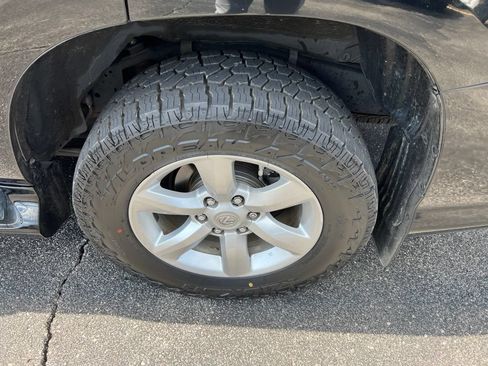 Used 2014 Lexus GX 460 AWD/4WD image 12