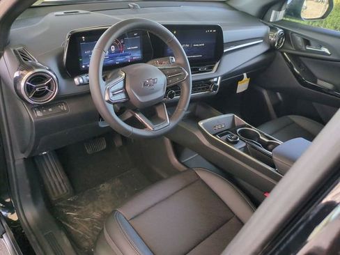 New 2026 Chevrolet Equinox LT w/ Convenience Package II FWD image 11