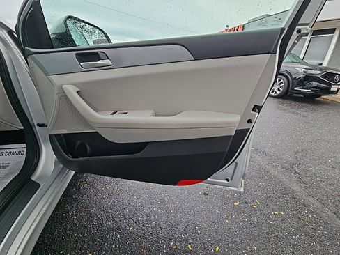 Used 2018 Hyundai Sonata SE image 48