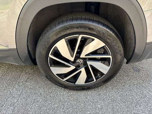 Used 2025 Volkswagen Atlas SE image 20