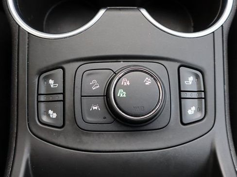 Used 2021 GMC Terrain SLE w/ Driver Convenience Package AWD/4WD image 8