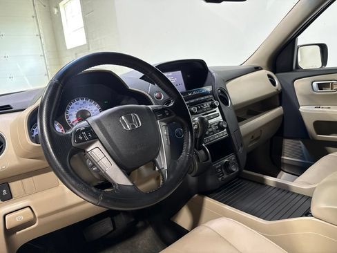 Used 2013 Honda Pilot Touring image 11