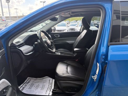 Used 2022 Jeep Compass Latitude w/ Sun and Sound Group AWD/4WD image 30