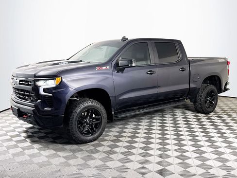 Used 2023 Chevrolet Silverado 1500 LT Trail Boss AWD/4WD image 4