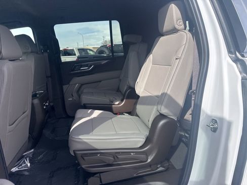 New 2026 GMC Yukon XL Elevation w/ LPO, Get Active Package image 32