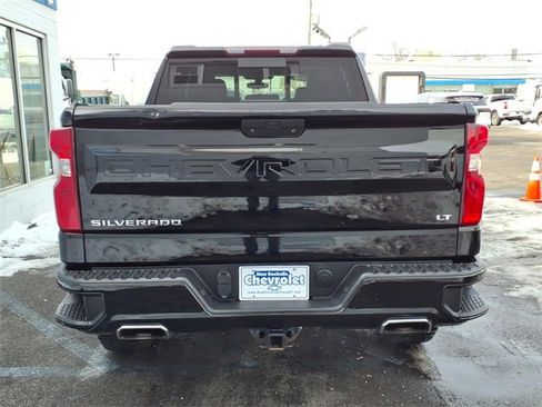 Used 2021 Chevrolet Silverado 1500 LT Trail Boss w/ Convenience Package II image 5