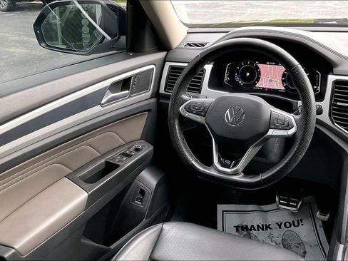 Used 2023 Volkswagen Atlas SEL R-Line AWD/4WD image 17