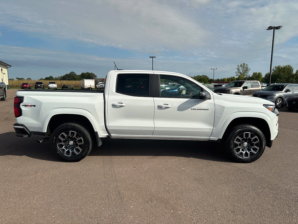 Used 2023 Chevrolet Colorado LT w/ LT Convenience Package III AWD/4WD image 33