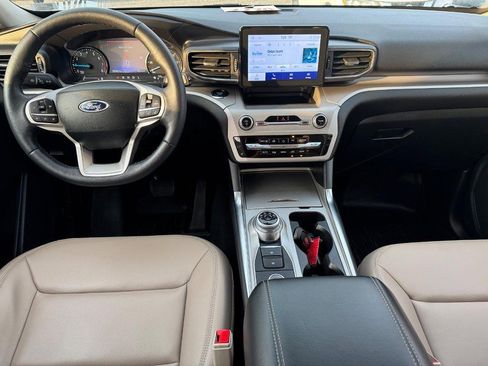 Used 2023 Ford Explorer XLT w/ Equipment Group 202A image 15