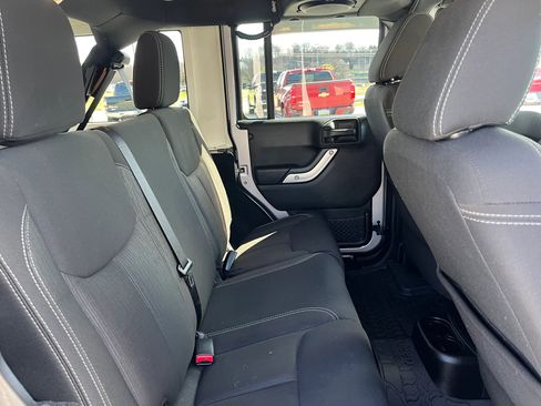Used 2014 Jeep Wrangler Unlimited Sahara w/ Dual Top Group image 14