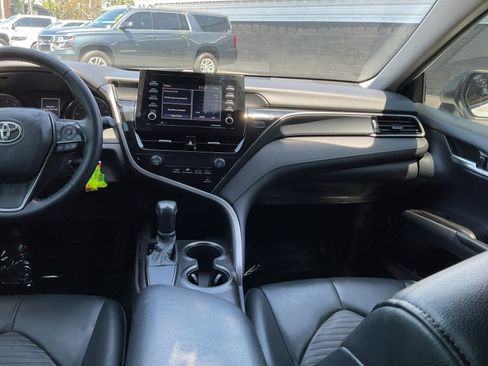 Used 2021 Toyota Camry SE FWD image 15