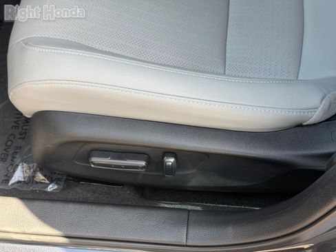 Certified 2025 Honda Civic Sport Touring image 18