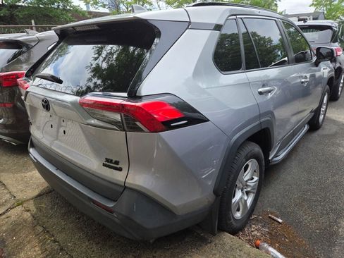 Used 2021 Toyota RAV4 XLE w/ XLE Grade Weather Package AWD/4WD image 3