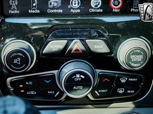 Used 2013 SRT Viper GTS w/ GTS Laguna Interior Pkg image 15