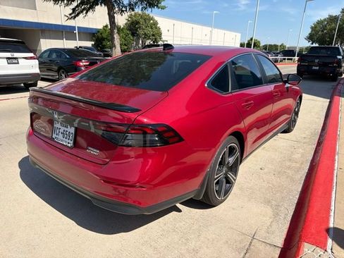 Used 2025 Honda Accord Sport image 3