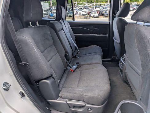 Used 2022 Honda Pilot Sport image 25