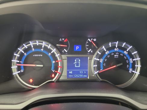 Used 2018 Toyota 4Runner TRD Pro AWD/4WD image 31