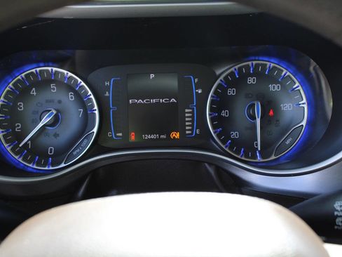 Used 2017 Chrysler Pacifica Touring Plus w/ Tire & Wheel Group image 82