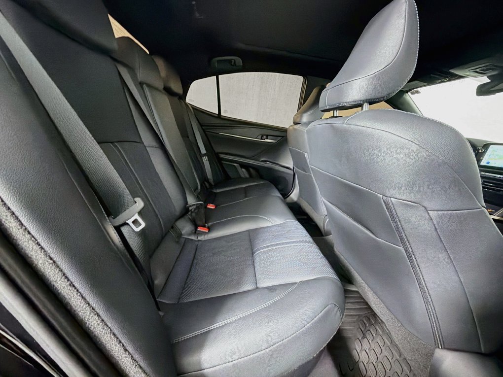 Used 2026 Toyota Camry XSE FWD image 27