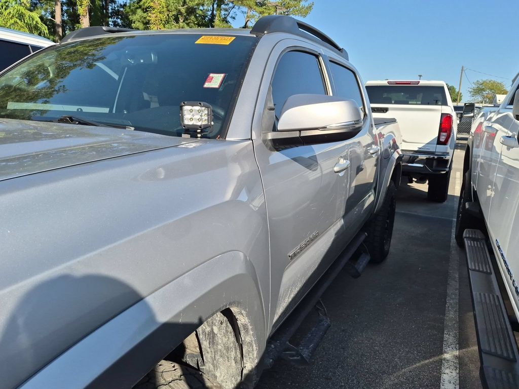 Used 2021 Toyota Tacoma TRD Sport AWD/4WD image 4