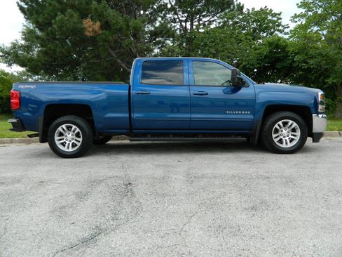 Used 2017 Chevrolet Silverado 1500 LT w/ All Star Edition AWD/4WD image 5