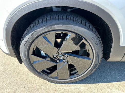 New 2026 Volvo XC40 B5 Ultra w/ Climate Package AWD/4WD image 8