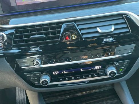 Certified 2023 BMW 530i xDrive w/ Premium Package image 21