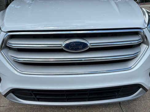 Used 2018 Ford Escape SE AWD/4WD image 3