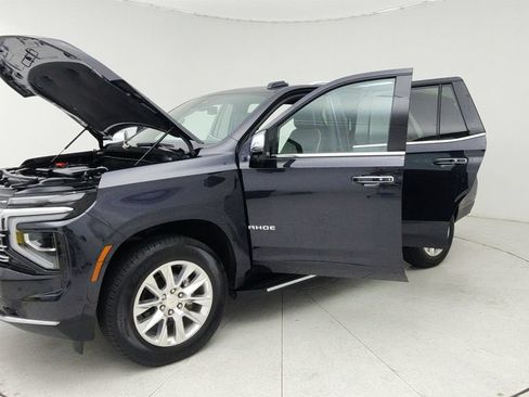 Used 2025 Chevrolet Tahoe Premier AWD/4WD image 10